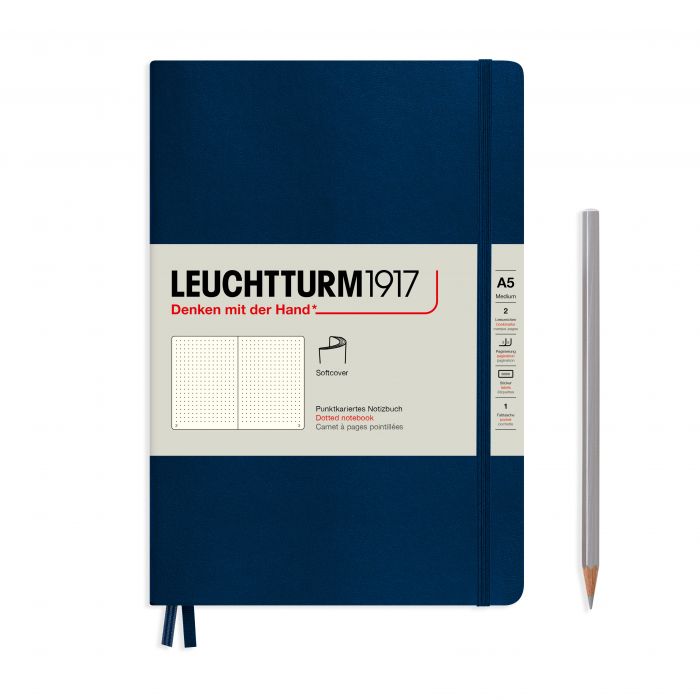 Leuchtturm1917 Medium A5 – Σημειωματάριο με μαλακό εξώφυλλο (123 σελ.) – Navy Τελείες