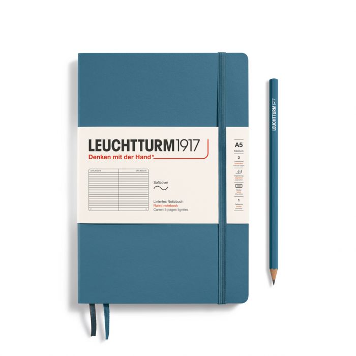 Leuchtturm1917 Medium A5 – Σημειωματάριο με μαλακό εξώφυλλο (123 σελ.) – Stone Blue Γραμμές