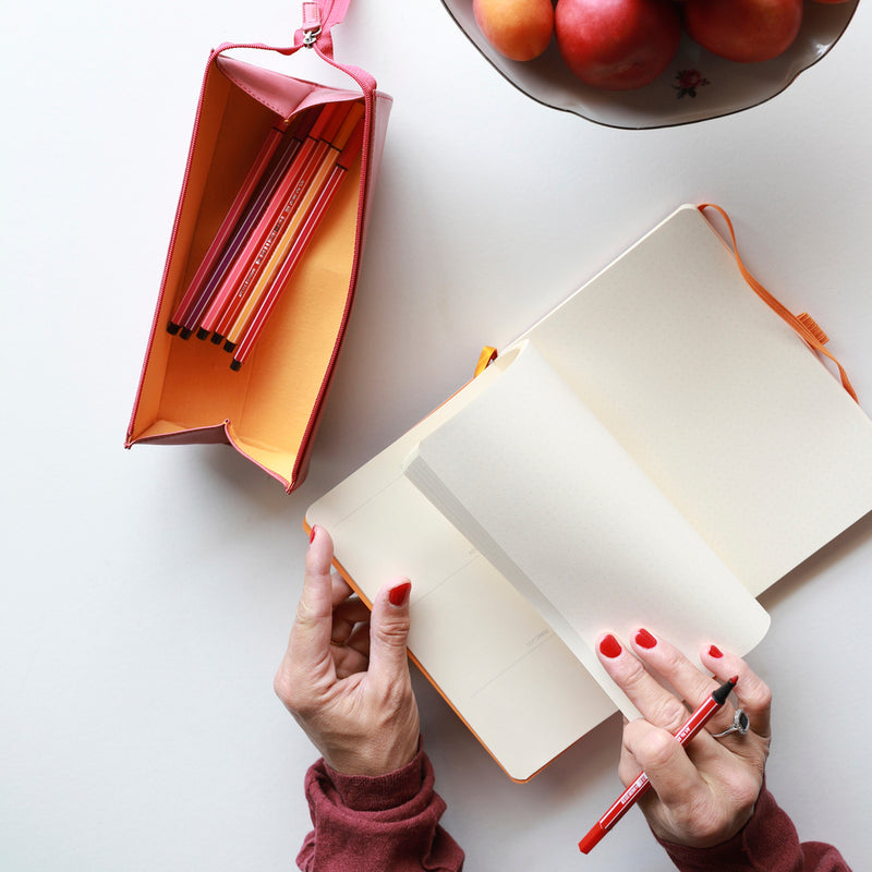 Rhodia Black – Κασετίνα με φερμουάρ που ανοίγει σε μολυβοθήκη